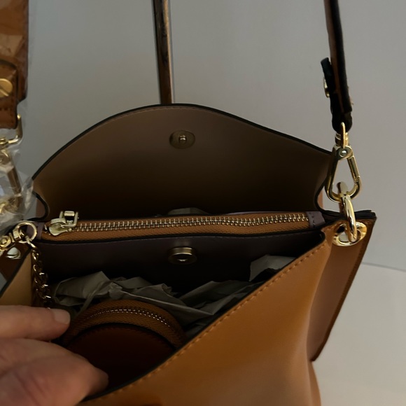 Shoulder bag with bonus coin wallet - Picture 6 of 7